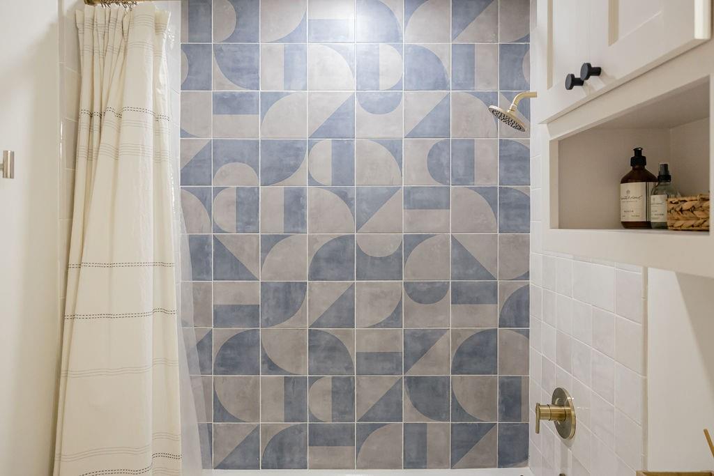 1132 Old Crawford Road Crawford, TX 76638 - Photo 31 of 40 a bathroom with a shower