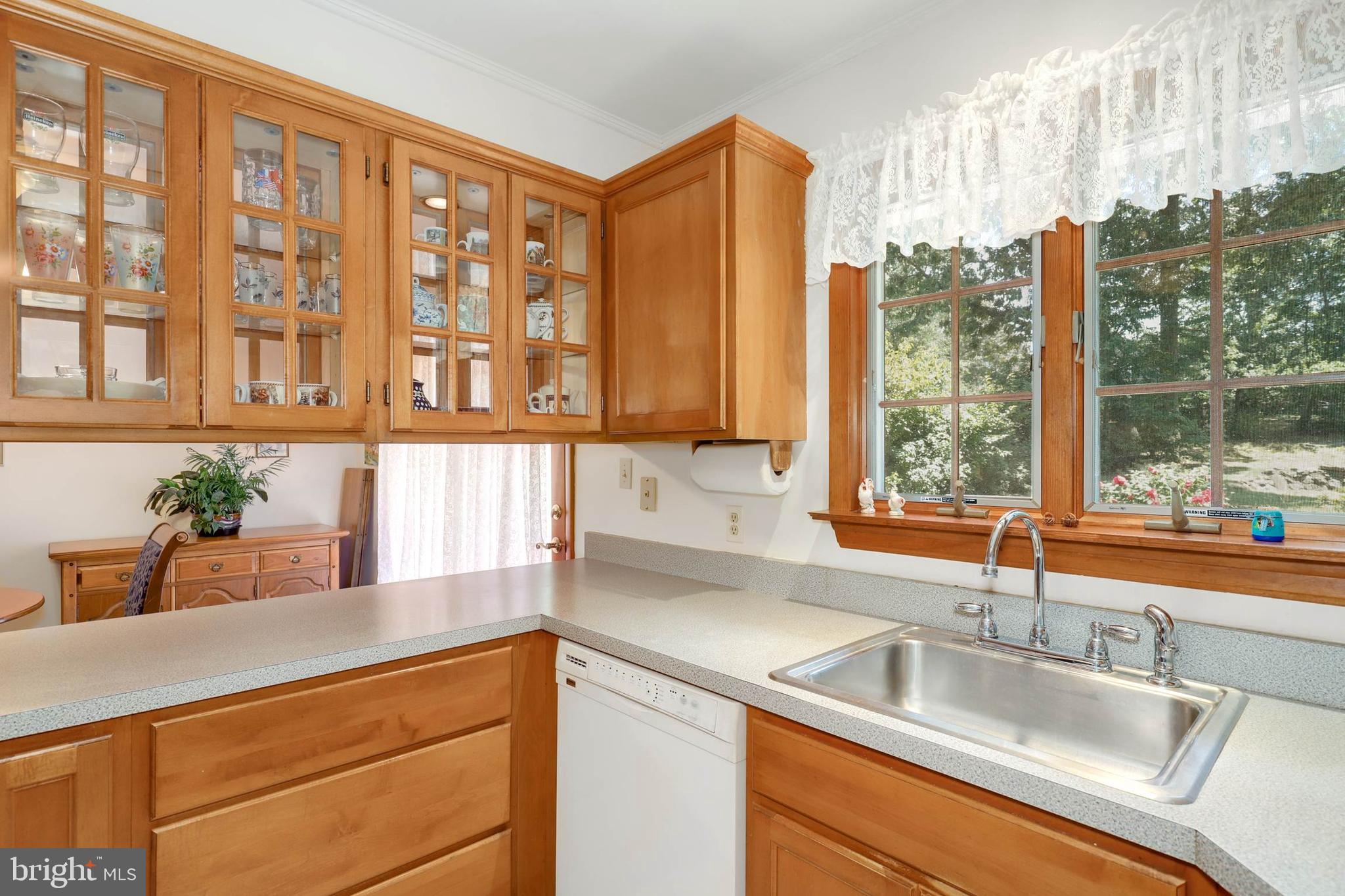 163 Barbara Road Severna Park, MD 21146 - Photo 12 of 36 Gallery Image 12