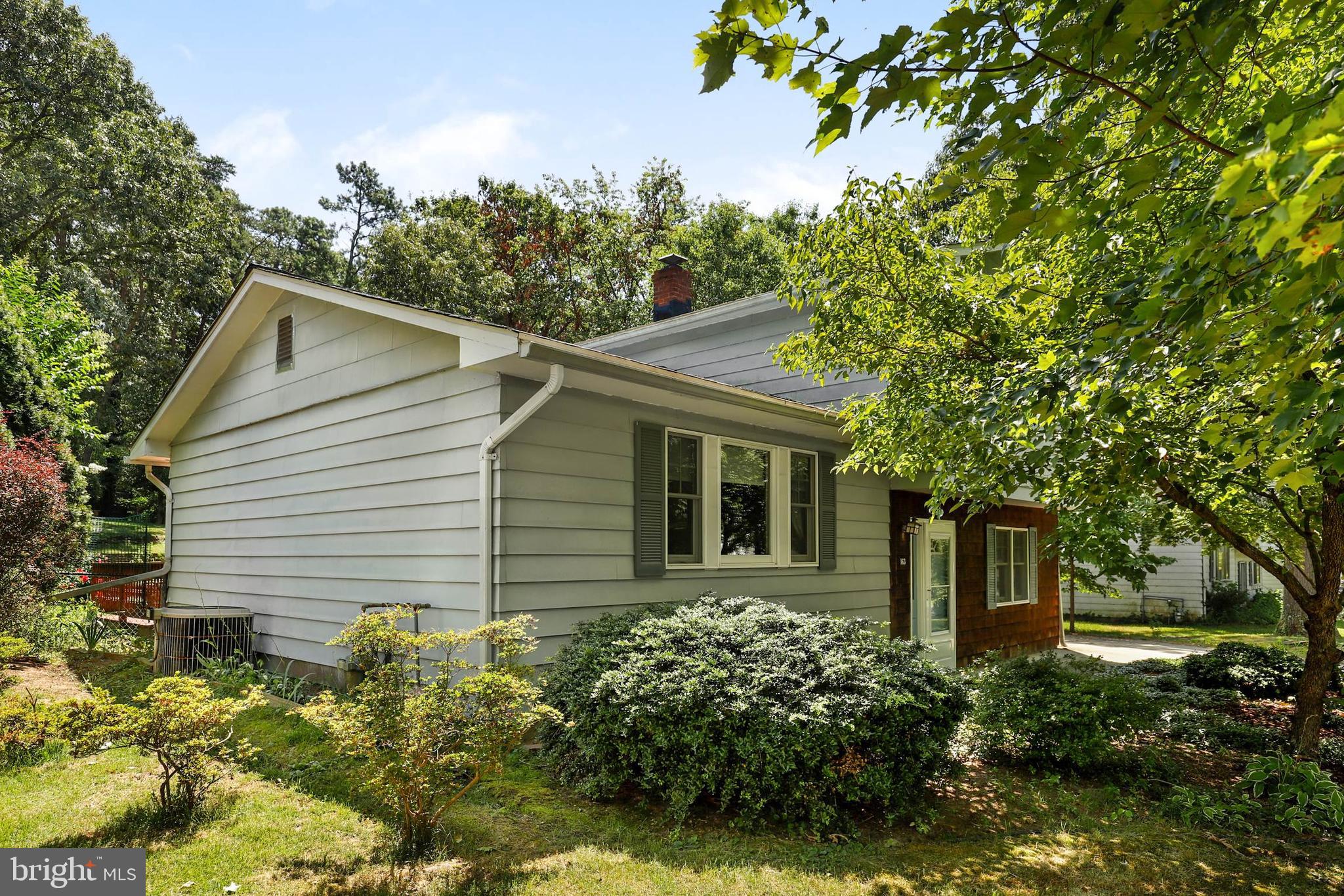 163 Barbara Road Severna Park, MD 21146 - Photo 3 of 36 Gallery Image 3