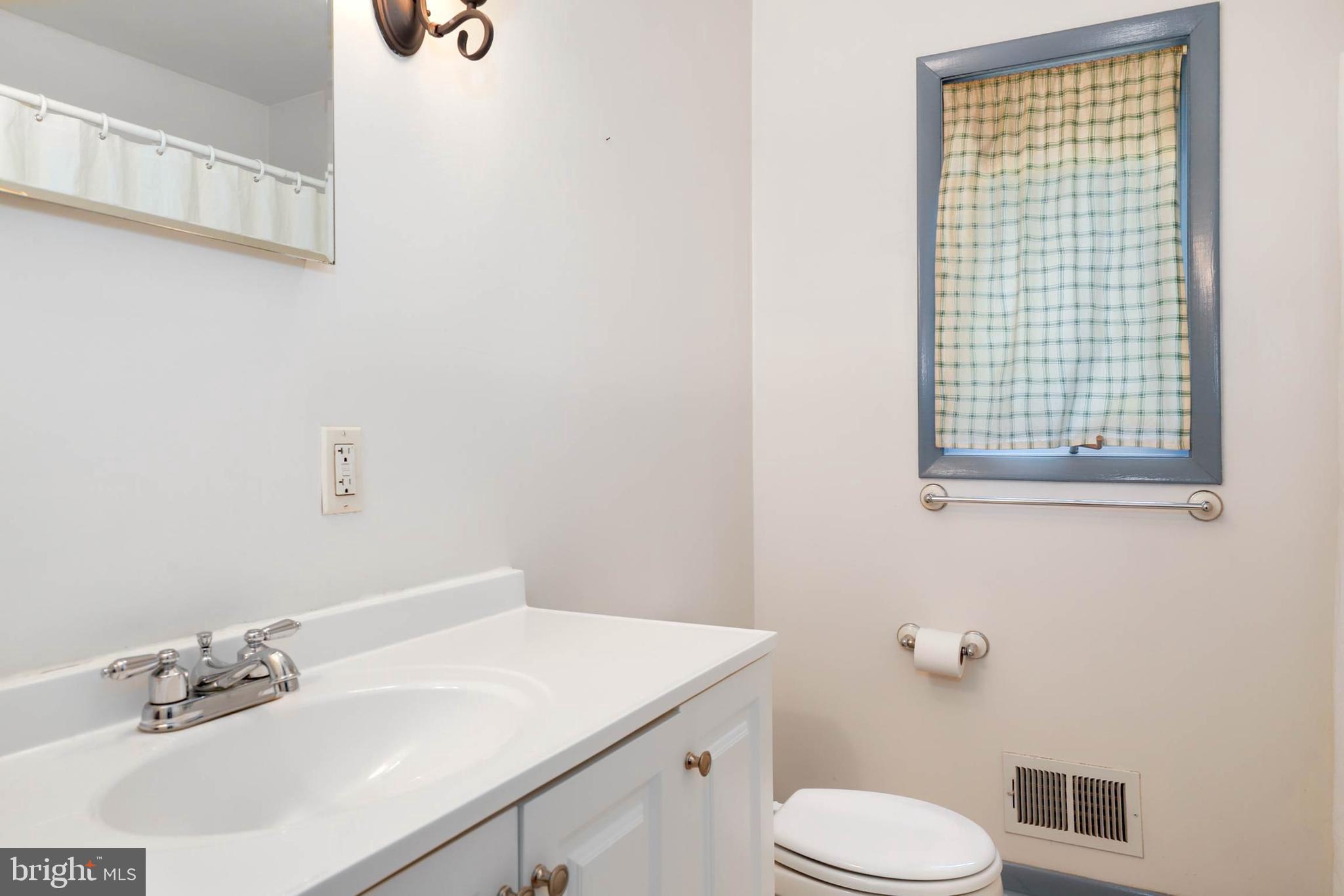 163 Barbara Road Severna Park, MD 21146 - Photo 21 of 36 Gallery Image 21