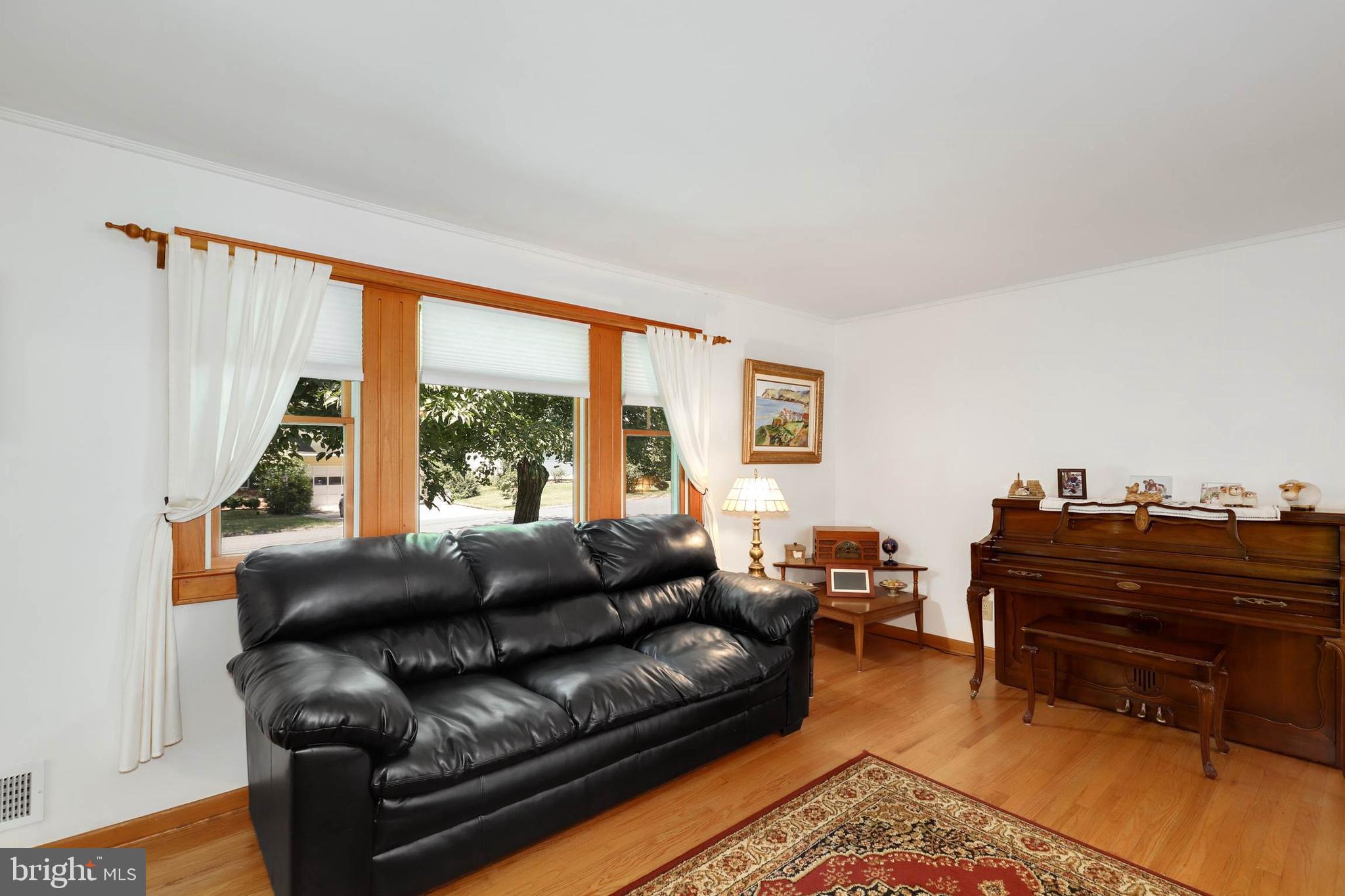 163 Barbara Road Severna Park, MD 21146 - Photo 7 of 36 Gallery Image 7