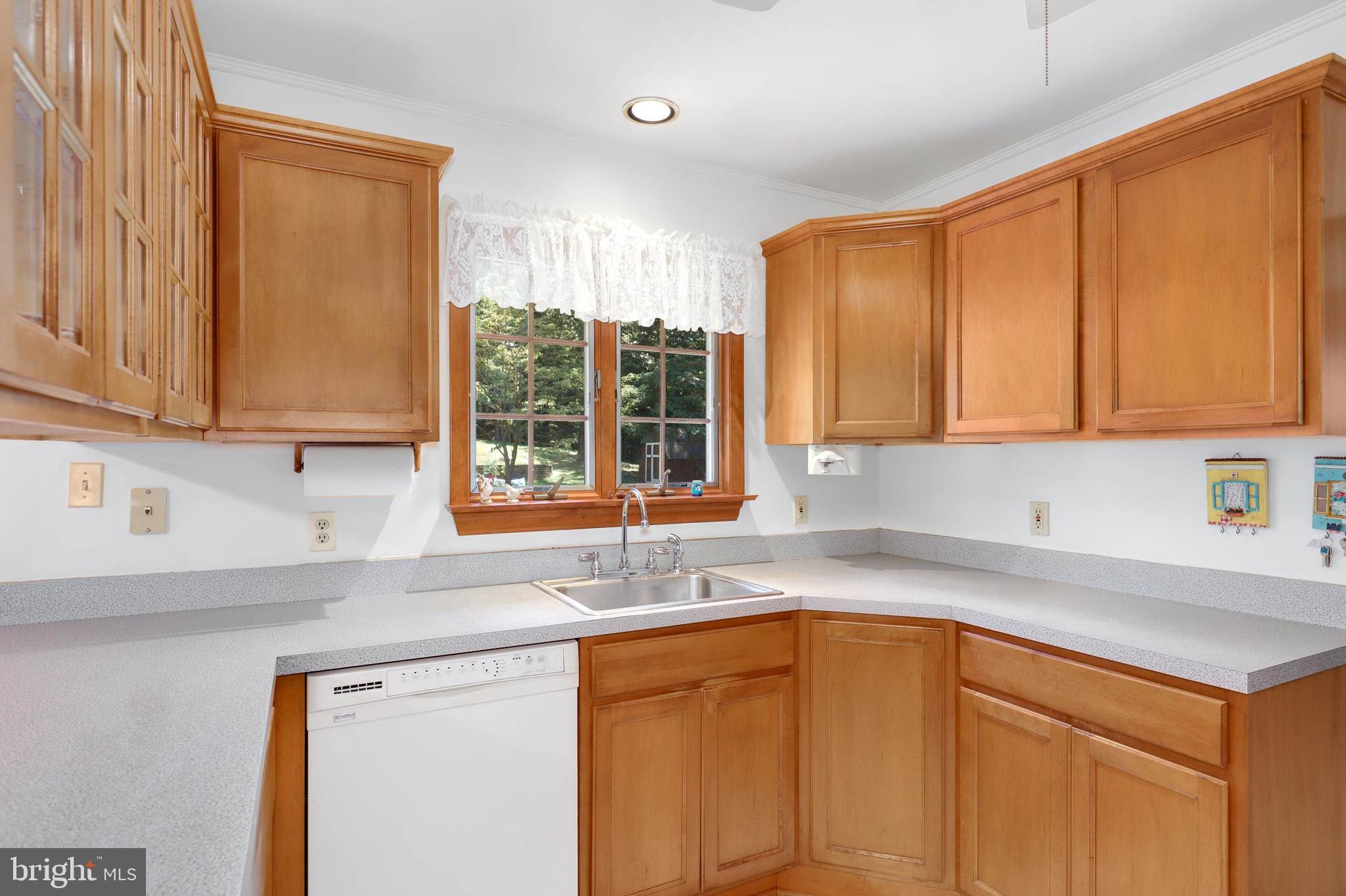 163 Barbara Road Severna Park, MD 21146 - Photo 9 of 36 Gallery Image 9