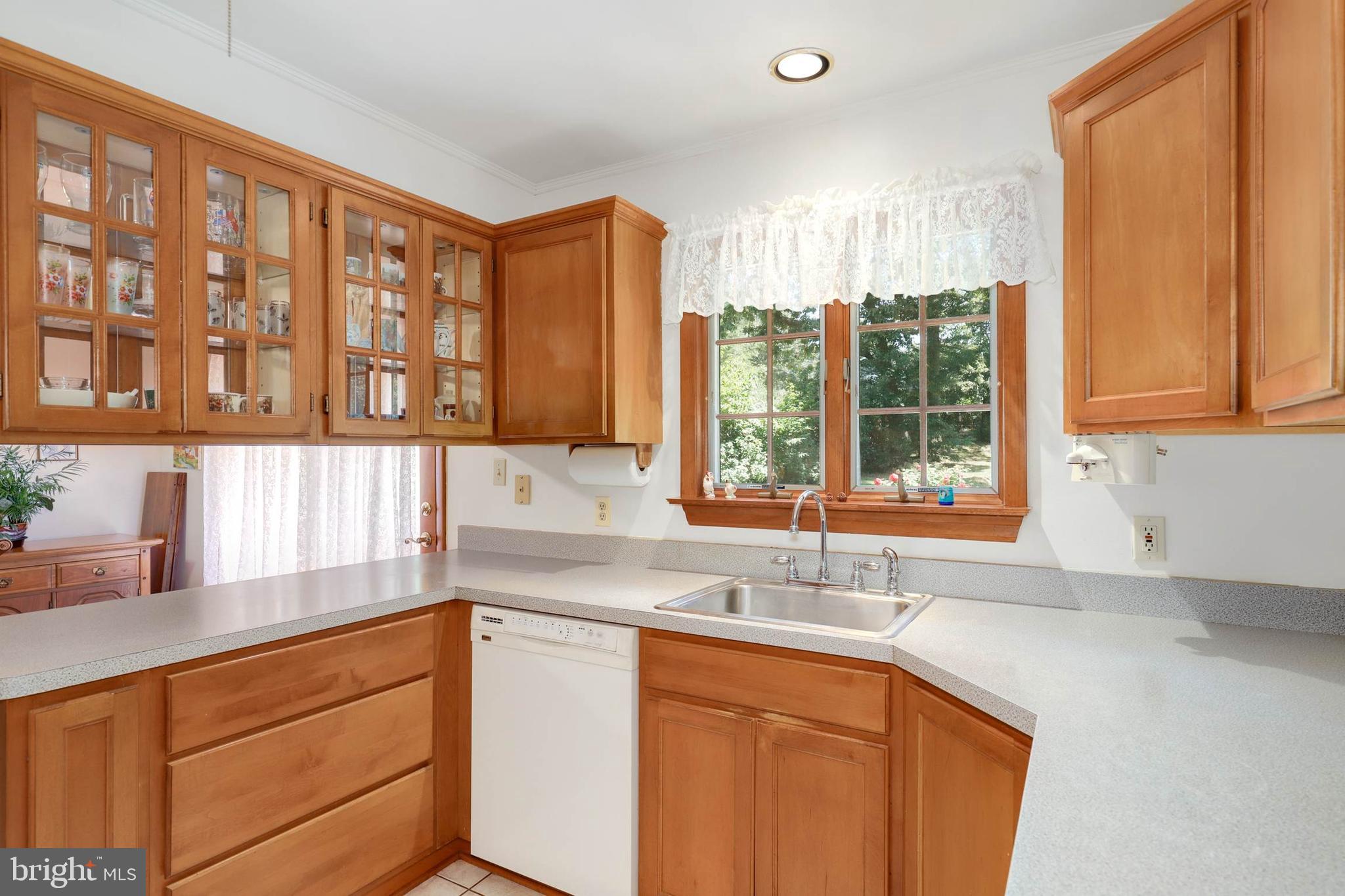163 Barbara Road Severna Park, MD 21146 - Photo 10 of 36 Gallery Image 10