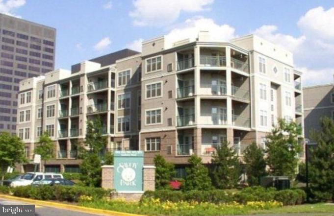 5575 Seminary Road, Unit 404 Falls Church, VA 22041 - Photo 16 of 17 Exterior Building