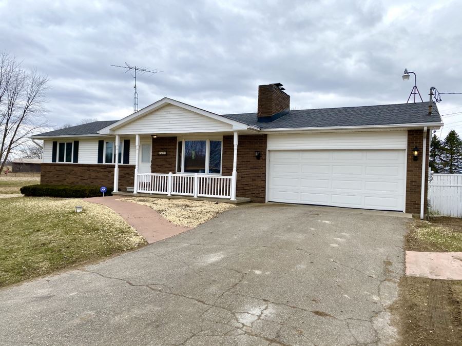 6630 Lansing Road Durand, MI 48429 - Photo 1 of 45