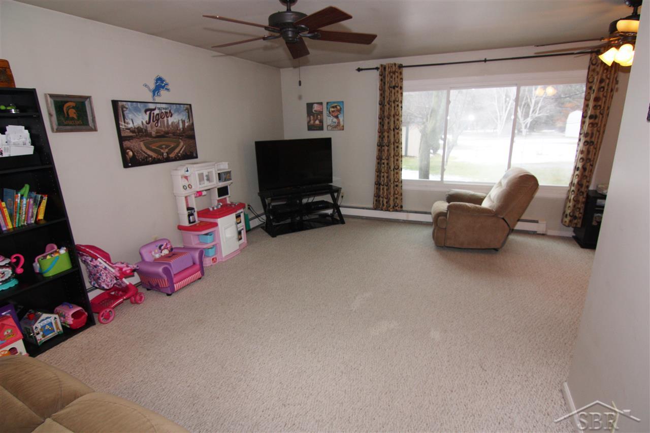 3489 North Thomas Road Freeland, MI 48623 - Photo 12 of 27 31338602-11.JPG