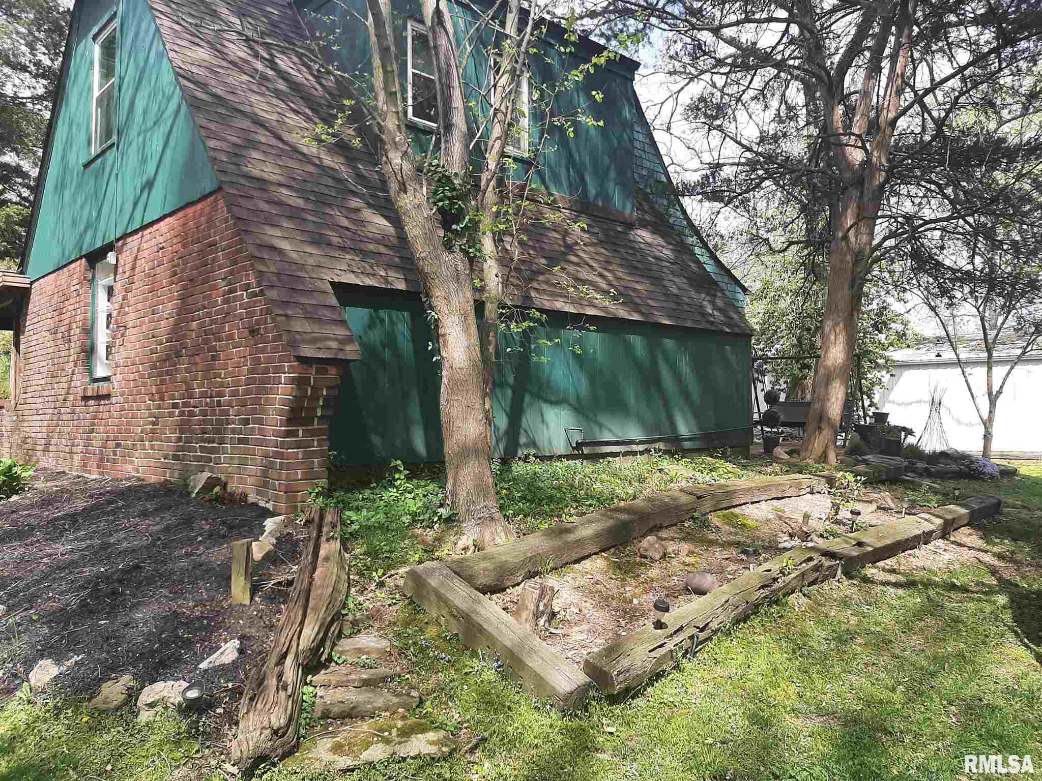 1032 Fairfield Road Mount Vernon, IL 62864 - Photo 8 of 41