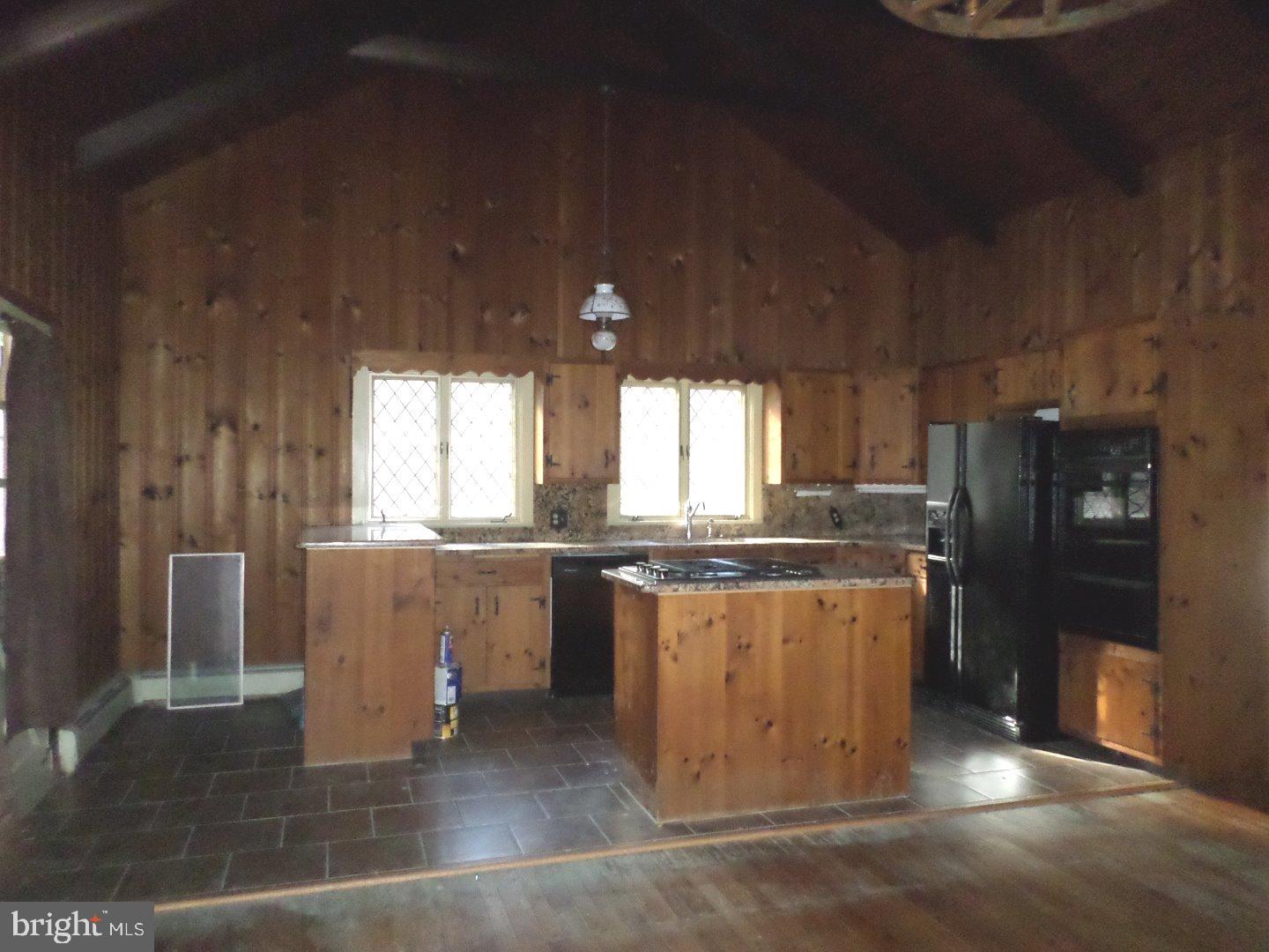 352 Reed Street Mohnton, PA 19540 - Photo 6 of 21 Kitchen