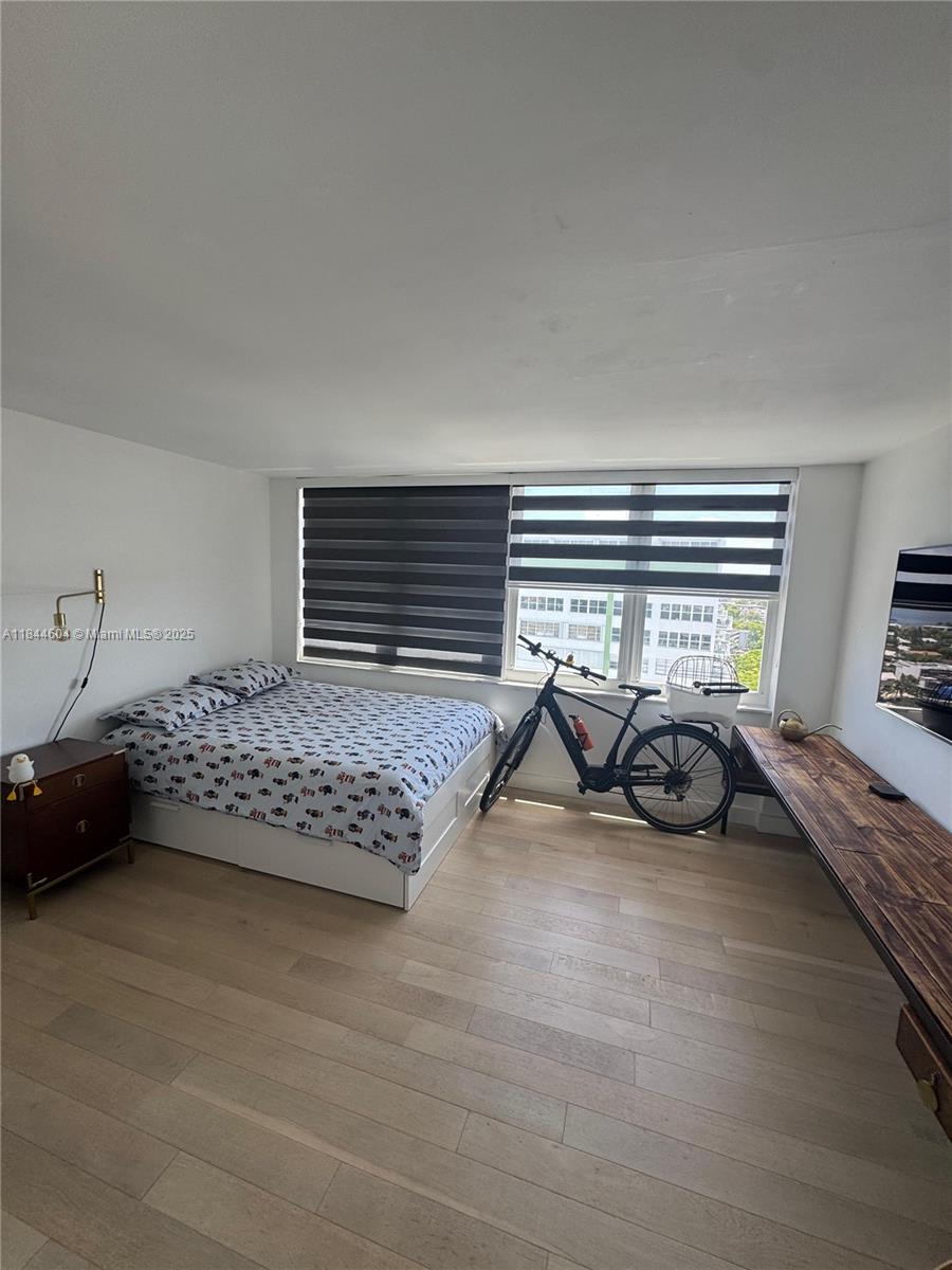 2150 Sans Souci Boulevard, Unit B1611 North Miami, FL 33181 - Photo 18 of 21 a view of a livingroom with furniture