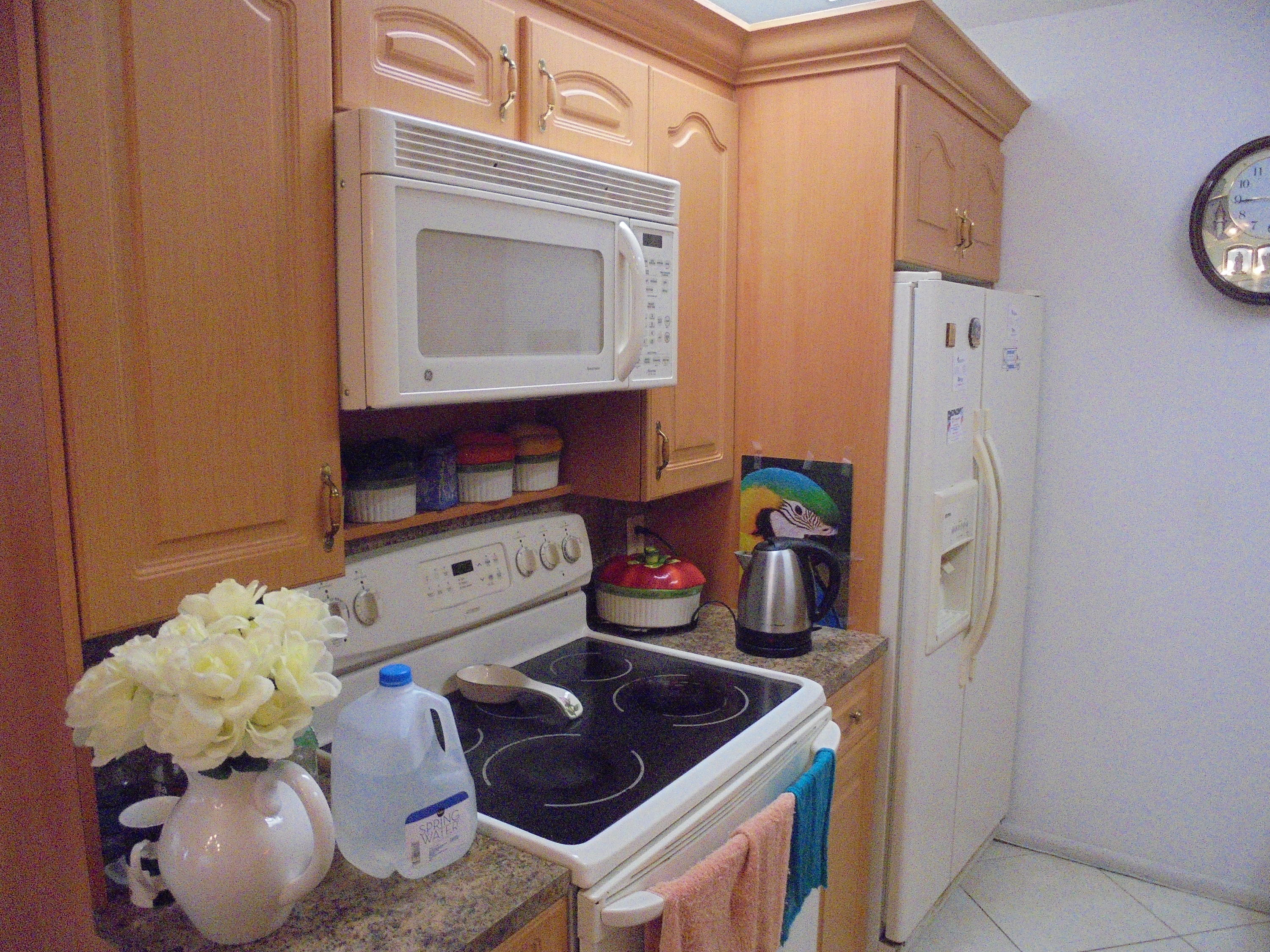 4062 Exeter Boca Raton, FL 33434 - Photo 1 of 24 Kitchen