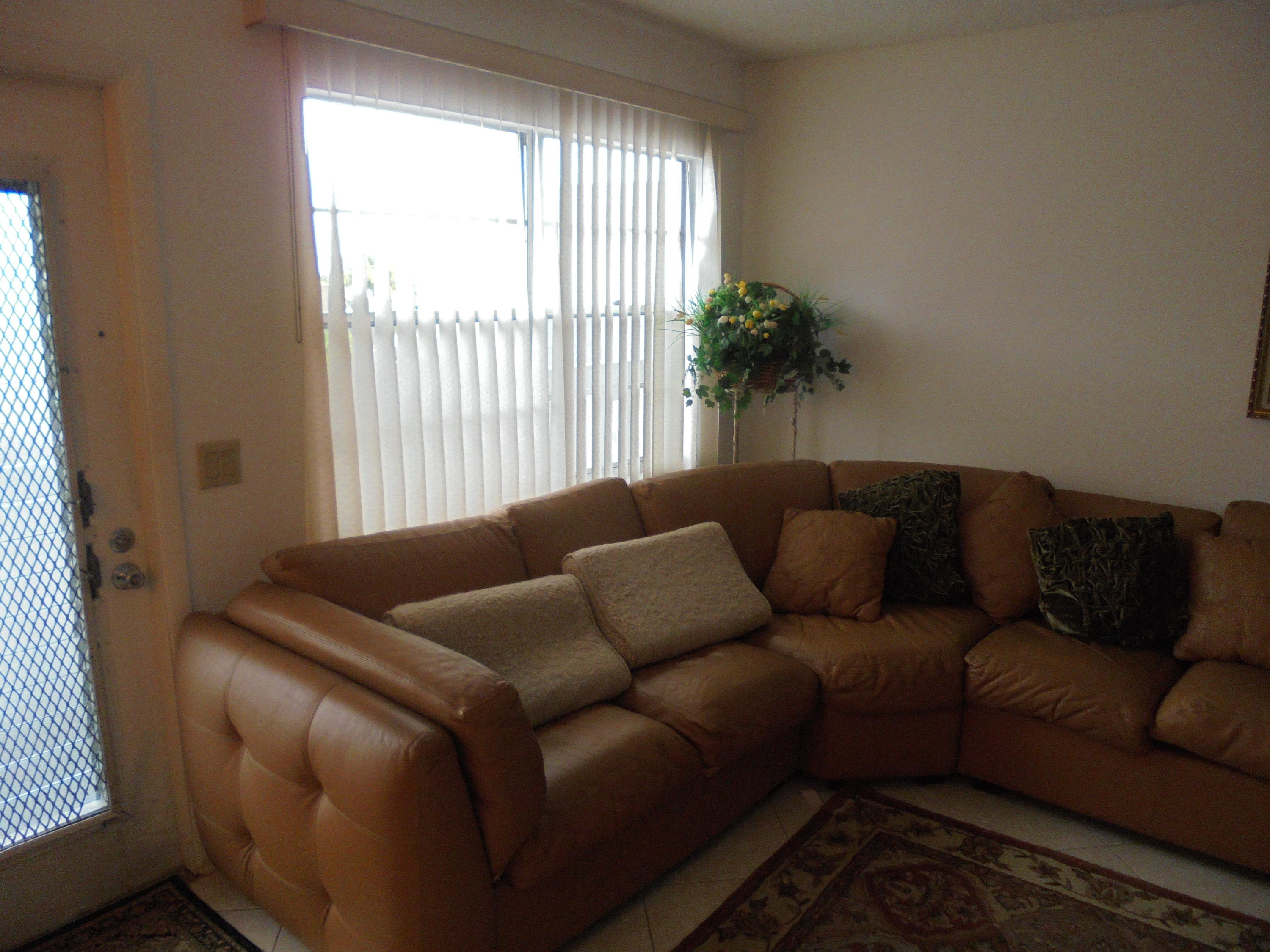 4062 Exeter Boca Raton, FL 33434 - Photo 6 of 24 4062 Exeter D - LG 006