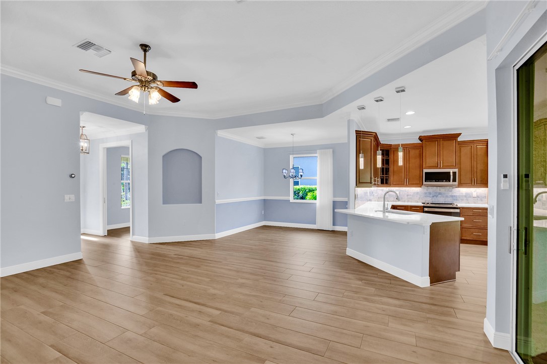 239 11th Square Southwest Vero Beach, FL 32962 - Photo 15 of 36