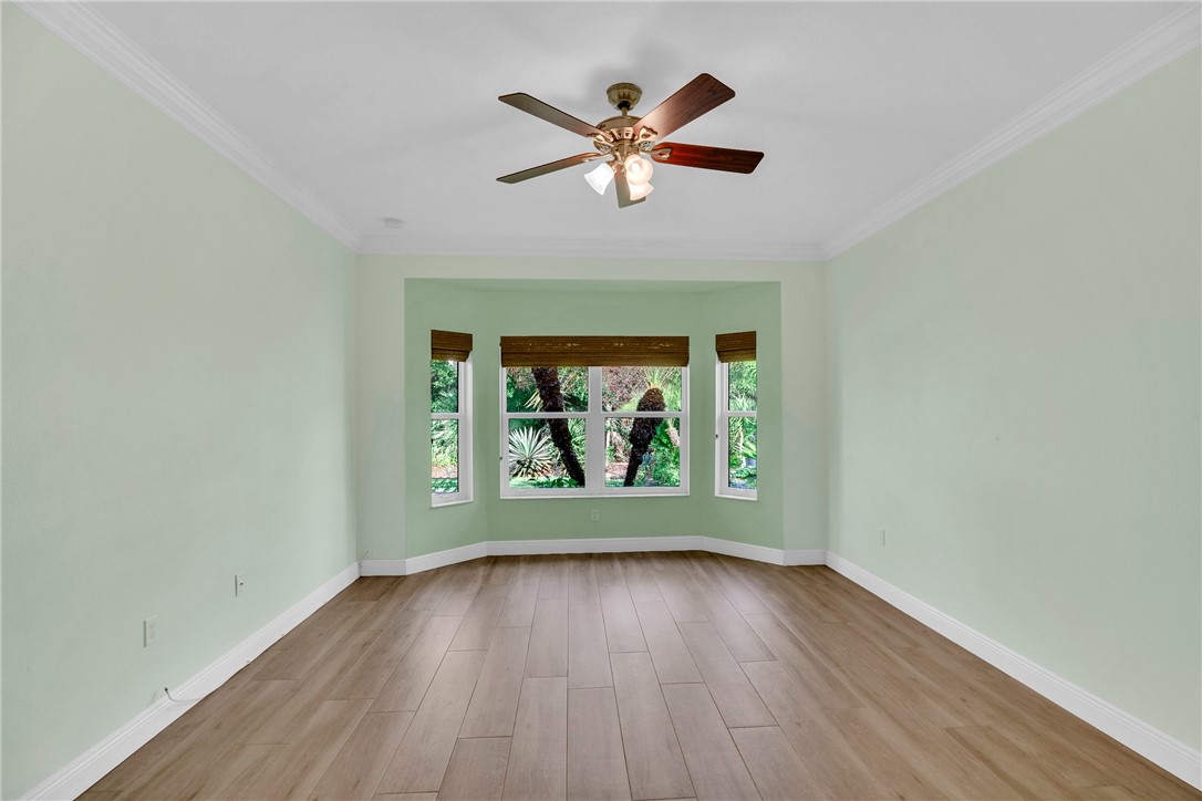 239 11th Square Southwest Vero Beach, FL 32962 - Photo 23 of 36