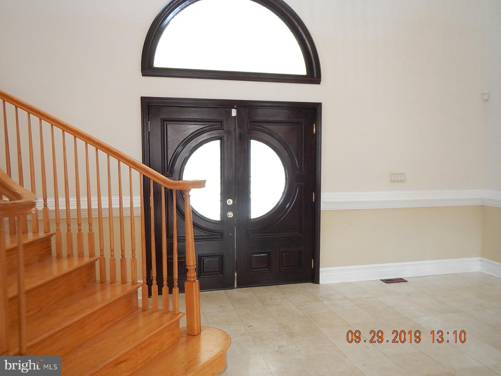 1729 Saddle Drive Gambrills, MD 21054 - Photo 4 of 47 Main Entry