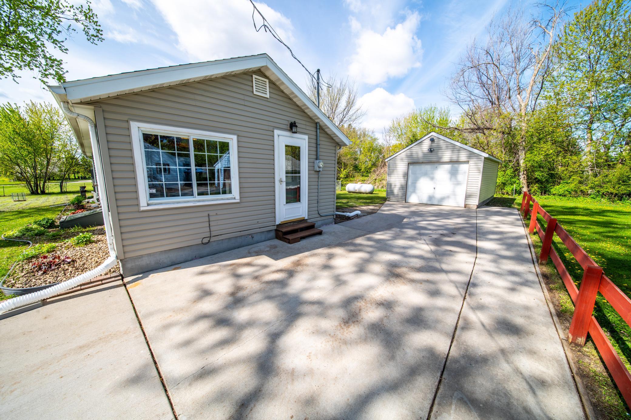 5757 65th Avenue Southeast Rochester, MN 55904 - Photo 23 of 48