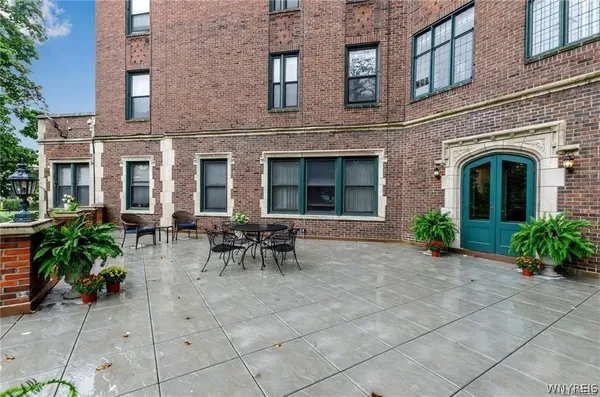 $249,900 | 800 West Ferry Street, Unit 2CC, Buffalo, NY 14222