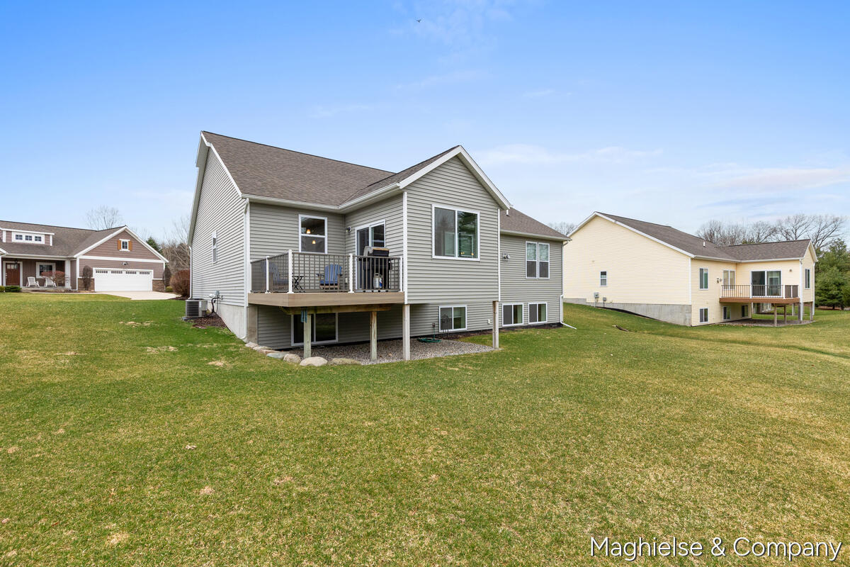 8374 Rose Ridge Drive, Unit 70 Rockford, MI 49341 - Photo 29 of 38