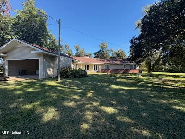 $185,000 | 345 Simmons Road, Lyon, MS 38645