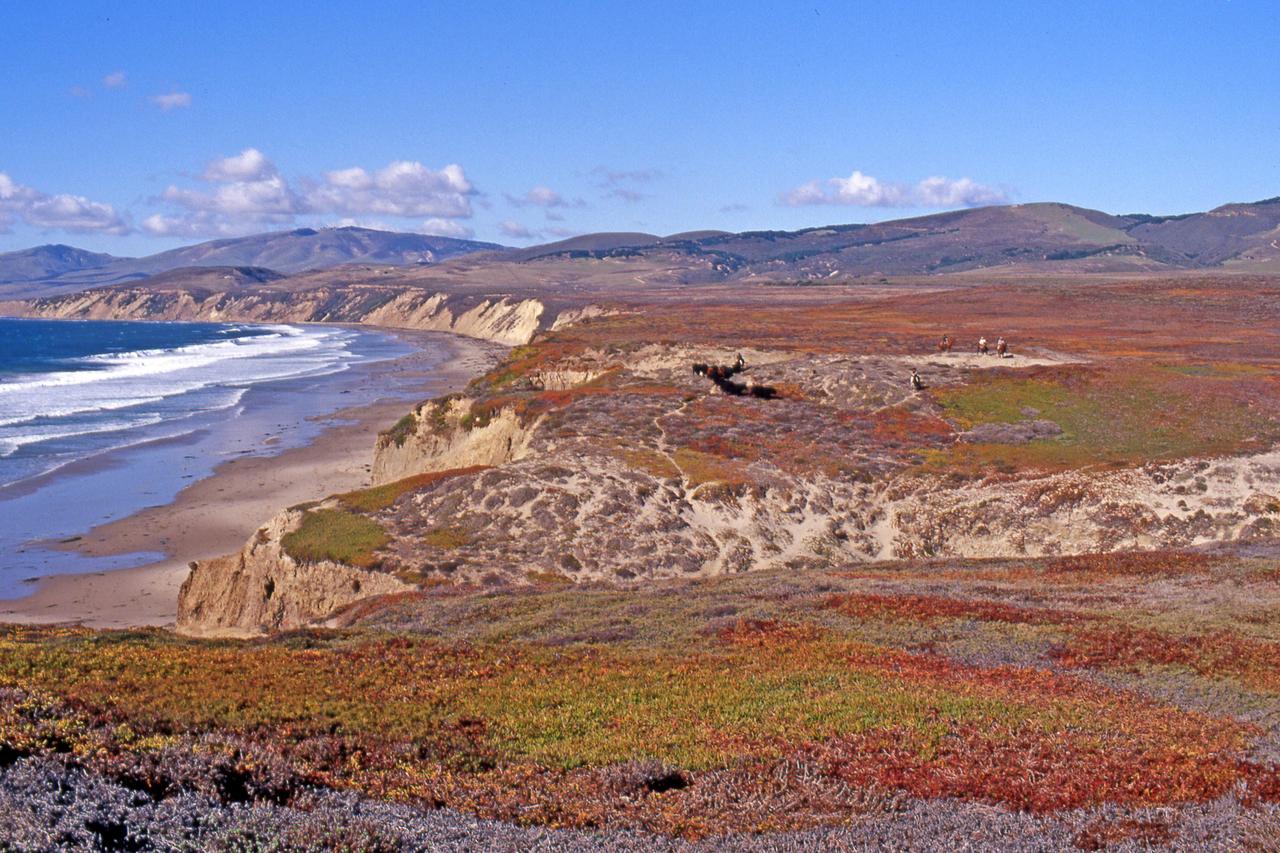 0 Rancho El Cojo Lompoc Ca Lompoc, CA 93436 - Photo 11 of 15 a view of an ocean and a mountain
