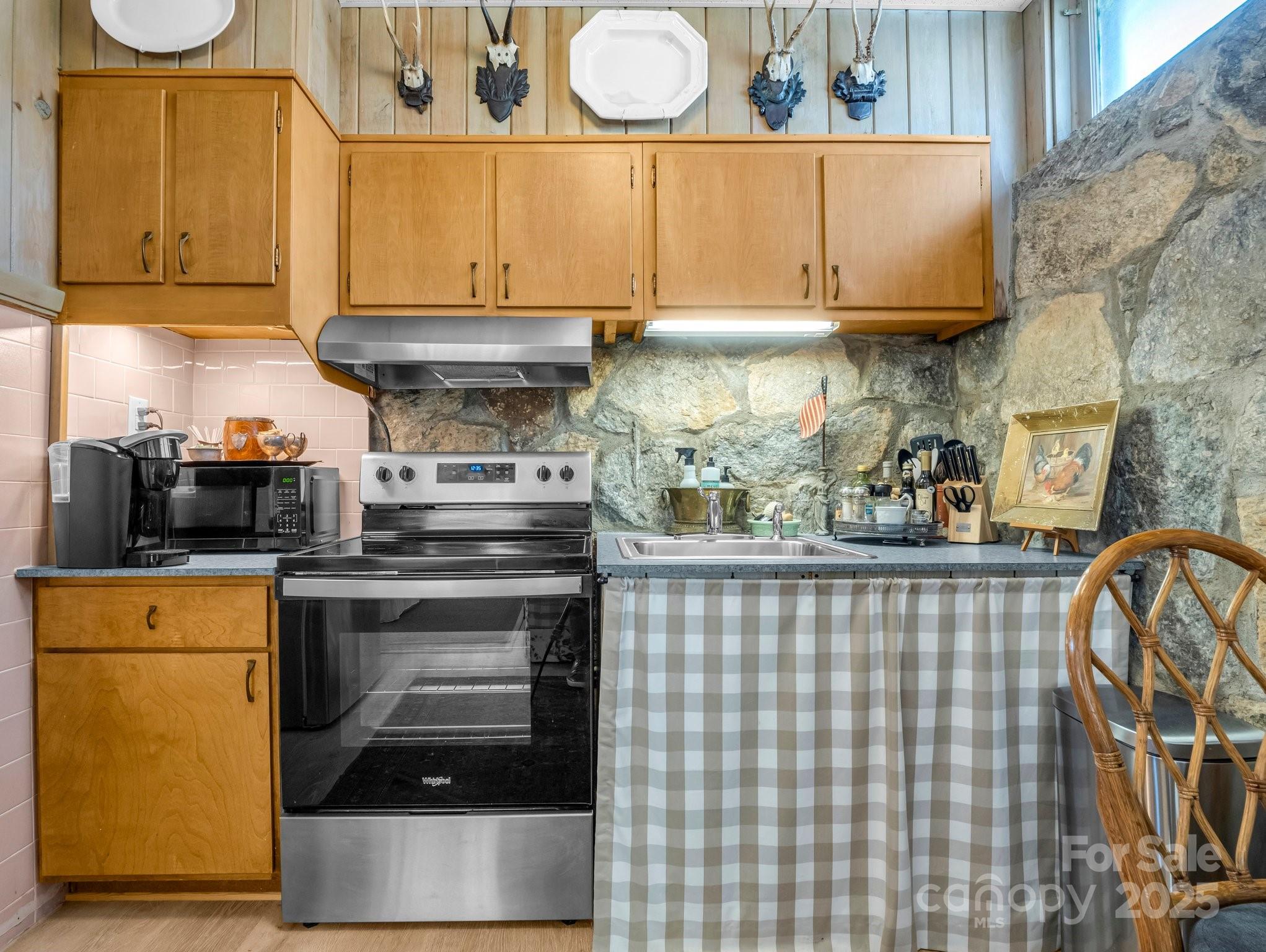140 Old Mill Road Flat Rock, NC 28731 - Photo 13 of 27