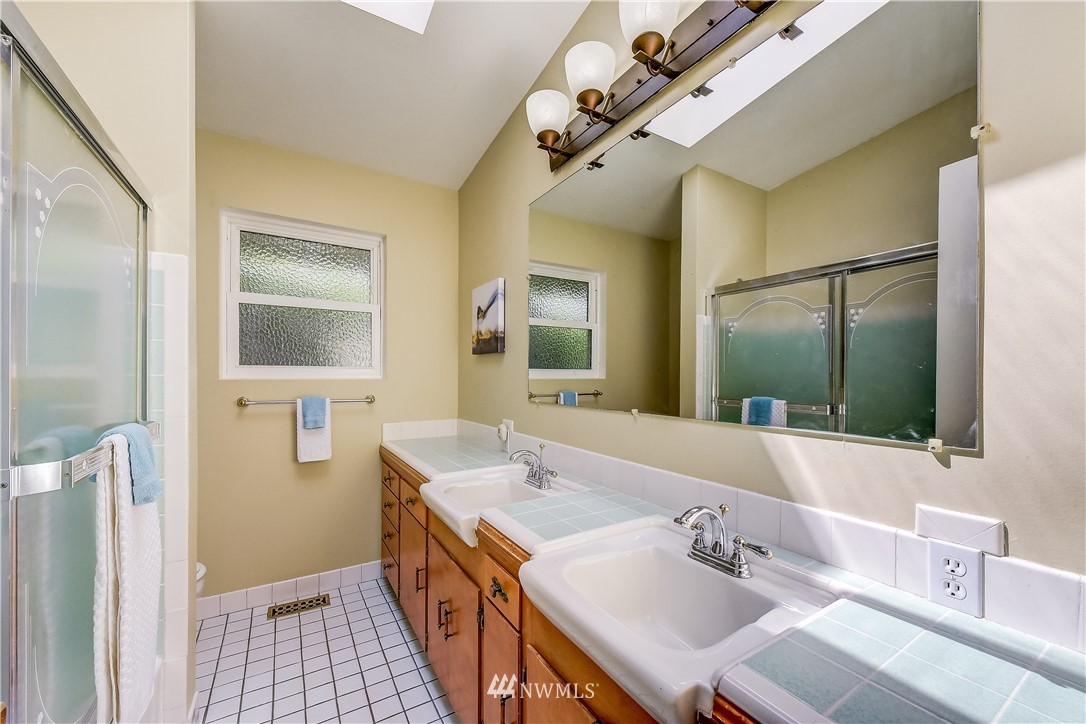 3956 Southwest Austin Street Seattle, WA 98136 - Photo 14 of 21 Gallery Image 14