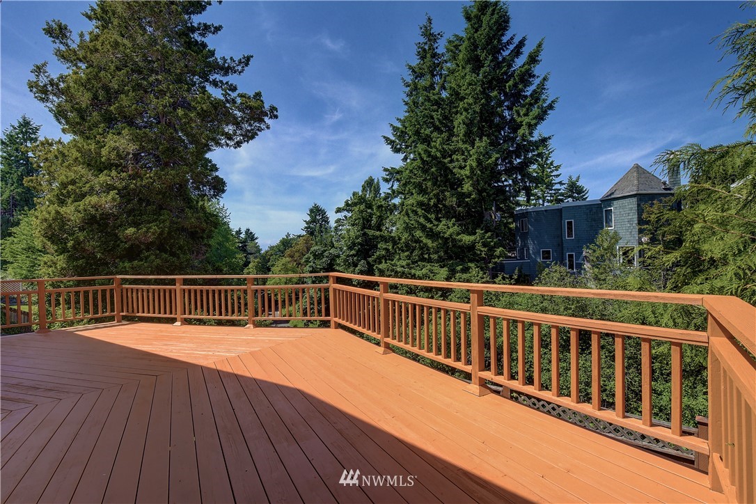 3956 Southwest Austin Street Seattle, WA 98136 - Photo 5 of 21 Gallery Image 5