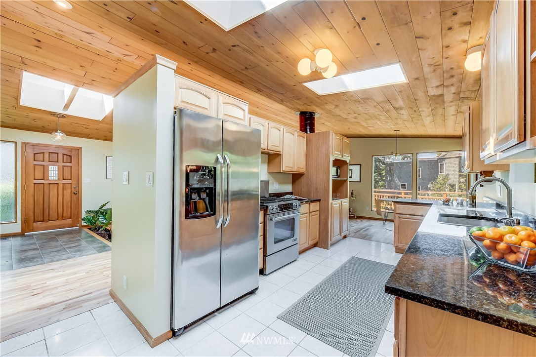 3956 Southwest Austin Street Seattle, WA 98136 - Photo 10 of 21 Gallery Image 10