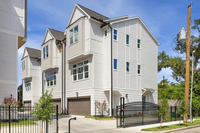 $2,800 | 1739 Mary Street, Houston, TX 77026