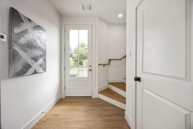 $2,800 | 1739 Mary Street, Houston, TX 77026