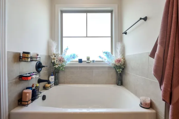 $2,300 | 2058 Ireland Way, Clarksville, TN 37042