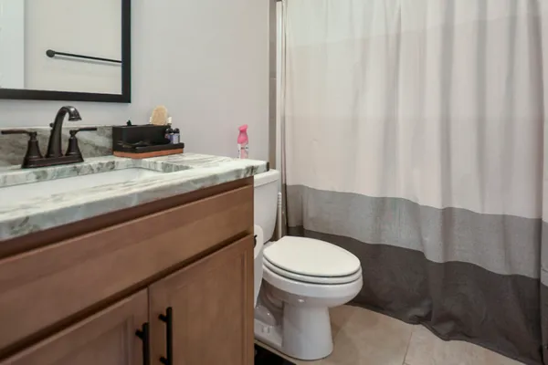 $2,300 | 2058 Ireland Way, Clarksville, TN 37042