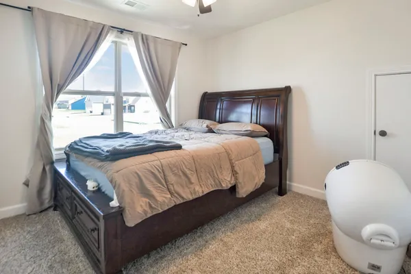 $2,300 | 2058 Ireland Way, Clarksville, TN 37042