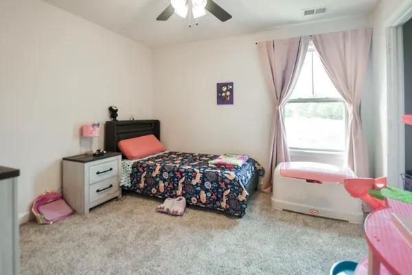 $2,300 | 2058 Ireland Way, Clarksville, TN 37042