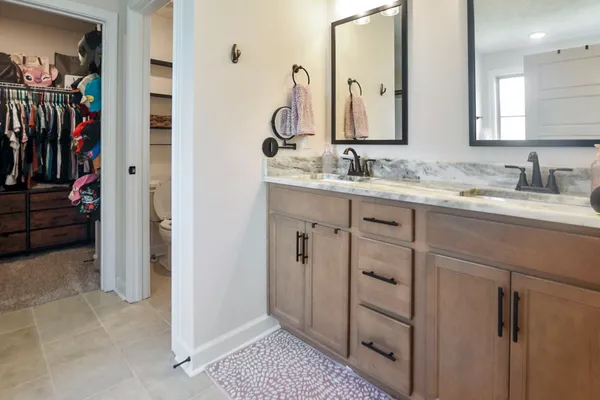 $2,300 | 2058 Ireland Way, Clarksville, TN 37042