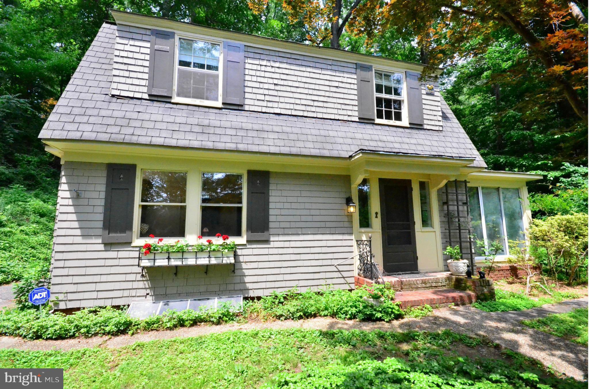 5 Merrymount Road Baltimore, MD 21210 - Photo 1 of 30 Exterior (Front)