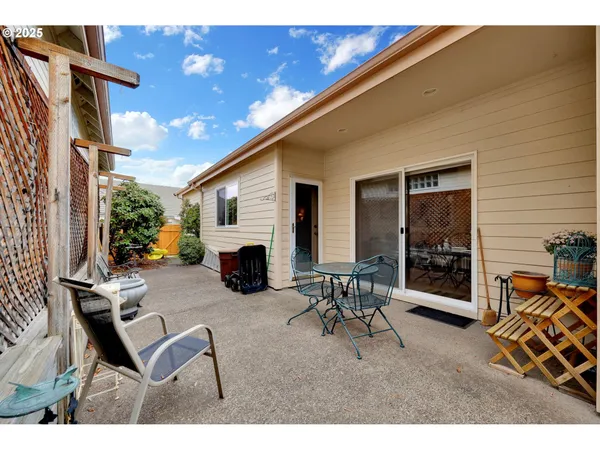 $729,900 | 3328 Lakemont Drive, Eugene, OR 97408