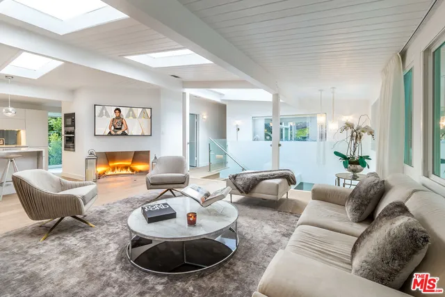 $18,000 | 1415 Braeridge Drive, Beverly Hills, CA 90210