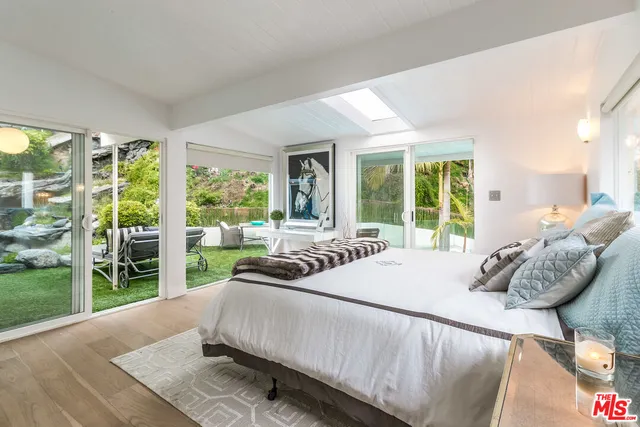 $18,000 | 1415 Braeridge Drive, Beverly Hills, CA 90210