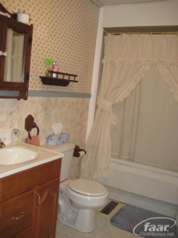 7755 Stow Road Fowlerville, MI 48836 - Photo 13 of 18 20226054-12.JPG