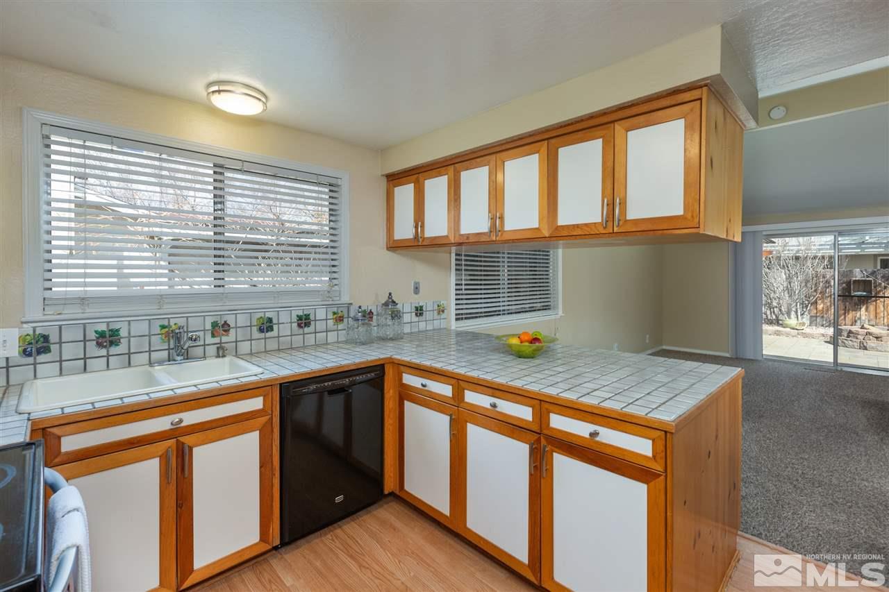 4380 Acadia Way Reno, NV 89502 - Photo 8 of 23 Photo 8
