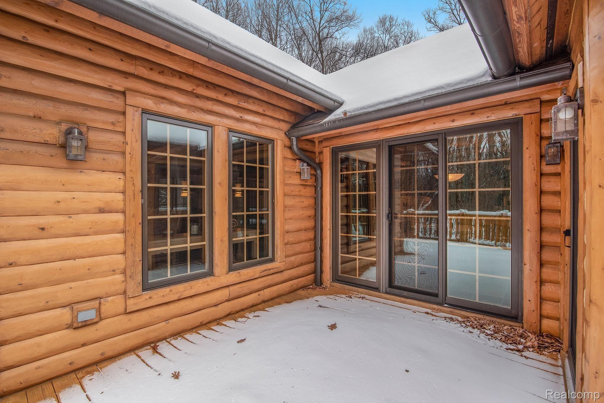 701 Argentine Road Howell, MI 48843 - Photo 40 of 45 Back Deck