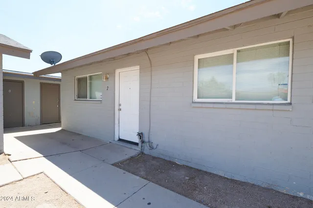 $1,250 | 4819 East Willetta Street, Unit 2, Phoenix, AZ 85008
