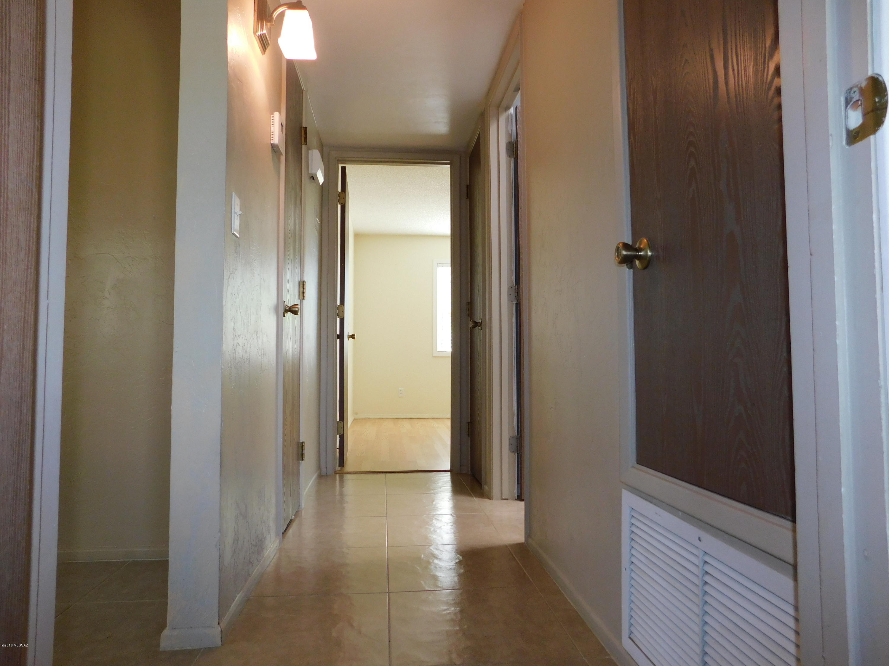211 West Roger Road, Unit 20 Tucson, AZ 85705 - Photo 11 of 21