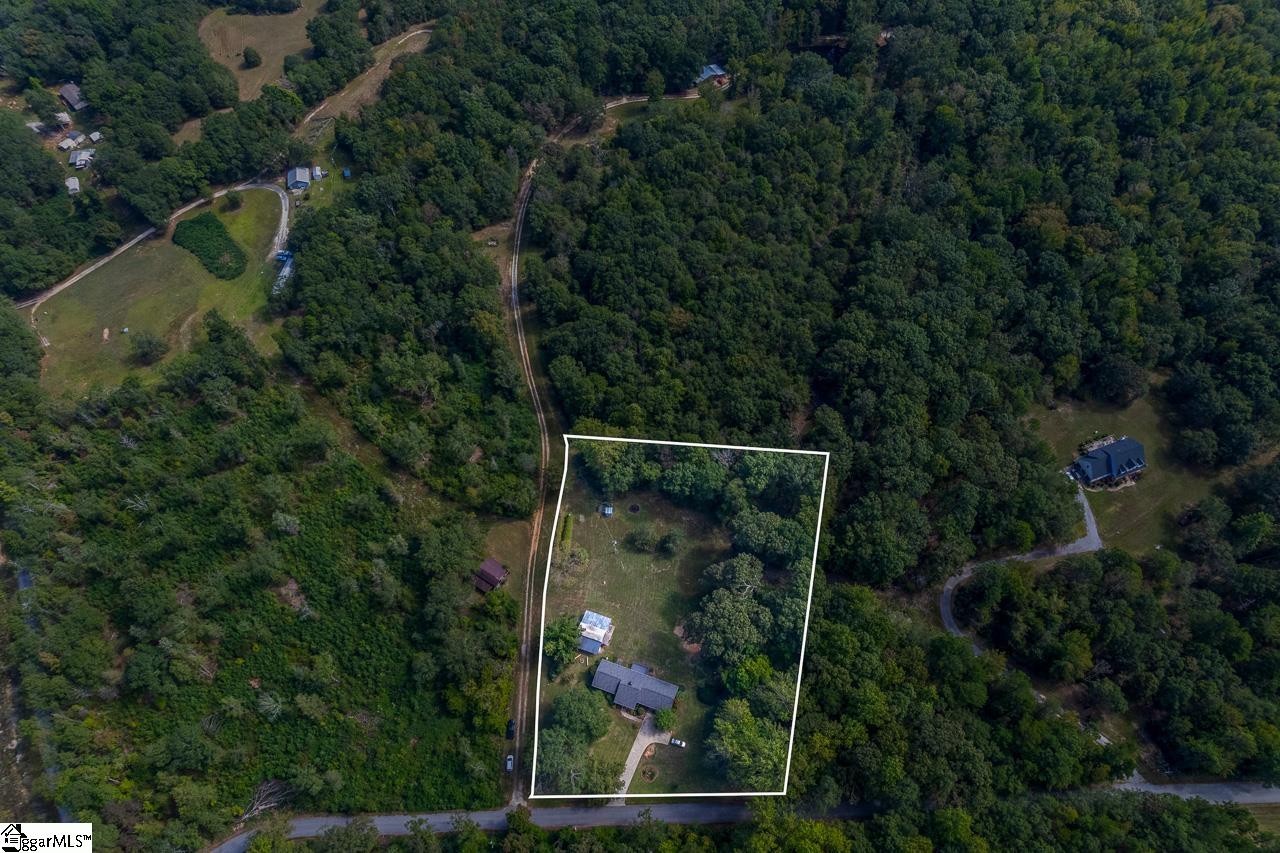 1277 Crawford Road Gray Court, SC 29645 - Photo 3 of 47