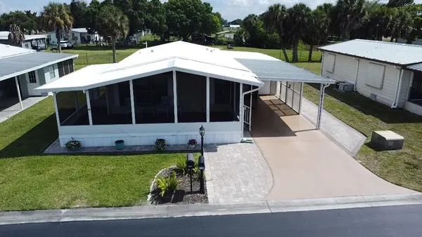$180,000 | 1747 Southwest 35th Circle, Okeechobee, FL 34974