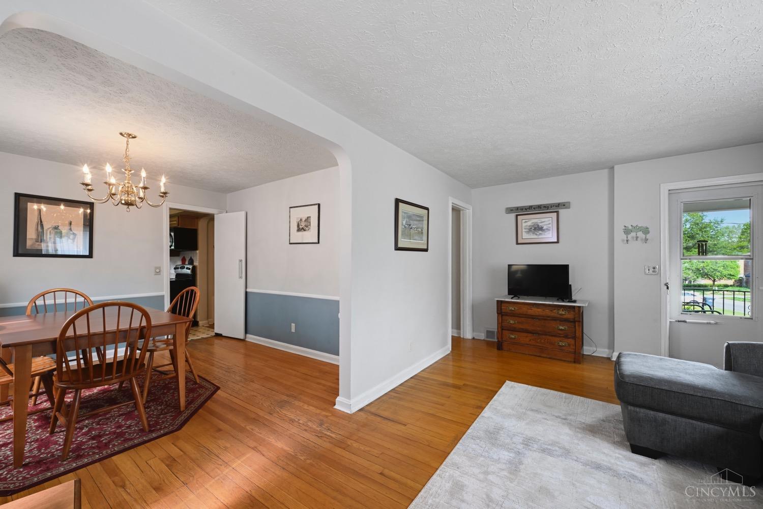 5215 Ralph Avenue Cincinnati, OH 45238 - Photo 11 of 33 Gallery Image 11