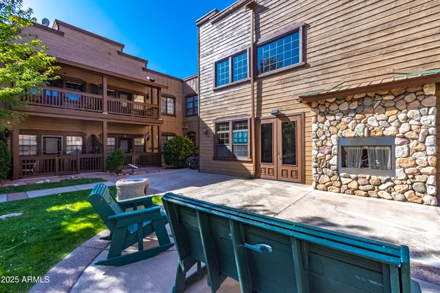 $145,000 | 2353 Quarter Horse Trail, Unit 238, Overgaard, AZ 85933