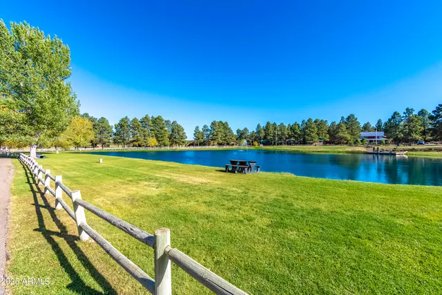 $145,000 | 2353 Quarter Horse Trail, Unit 238, Overgaard, AZ 85933