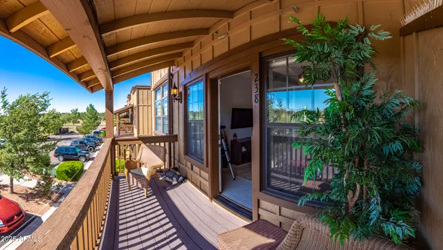 $145,000 | 2353 Quarter Horse Trail, Unit 238, Overgaard, AZ 85933