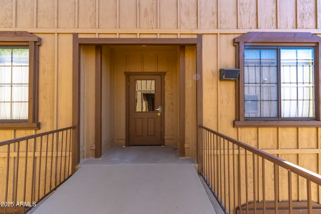 $145,000 | 2353 Quarter Horse Trail, Unit 238, Overgaard, AZ 85933